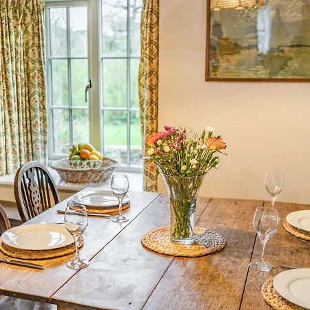 3 Bed In Grange Over Sands Sz101 別荘